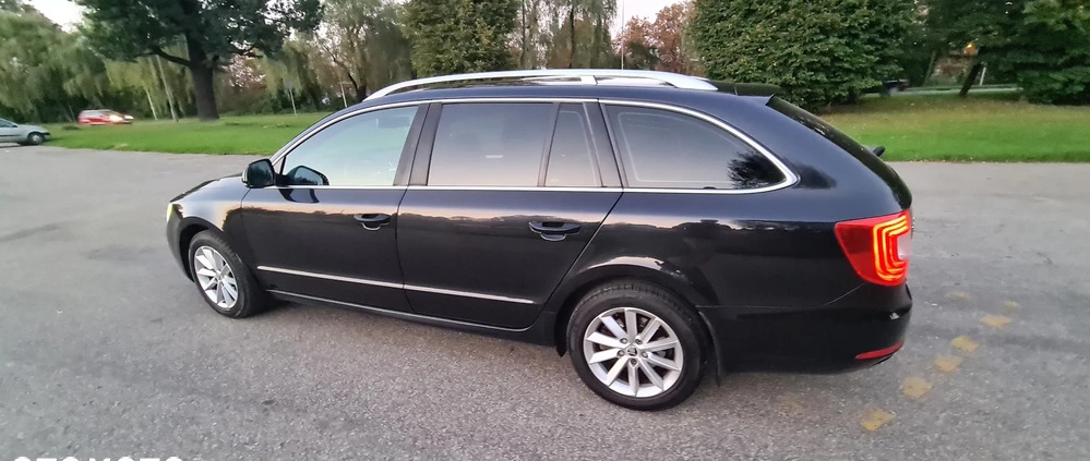 Skoda Superb cena 27800 przebieg: 430430, rok produkcji 2013 z Gdańsk małe 436